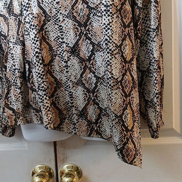 The Limited snakeskin print long sleeve blouse career casual office attire  Sz L - Picture 5 of 7